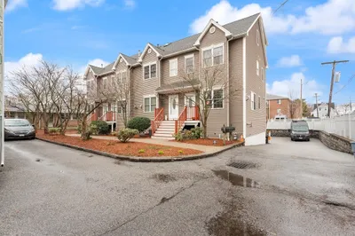 25 Hastings Ave #4 1
