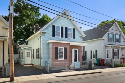 128 W 6th Street