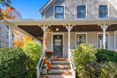 5 Byron St