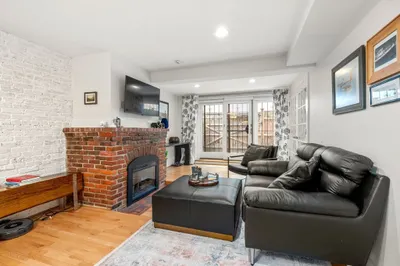 69 Saint Botolph St #1