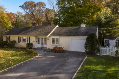 48 Pine Ln 1