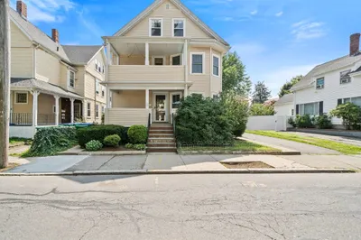 130-132 Summer Street #130 1