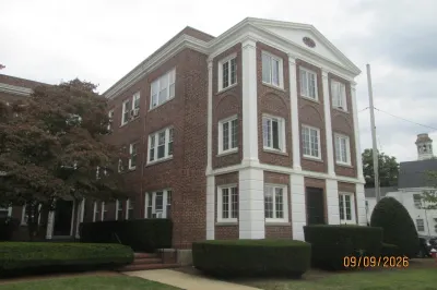 298 Main St #12 1