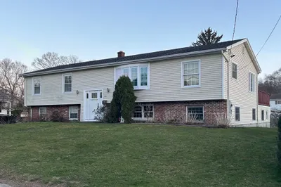 601 Wood St 1
