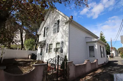 4 Foss Ave