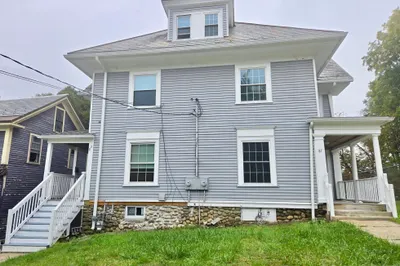 83 Chapin St #1 1
