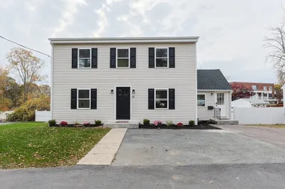 81 Elliott St