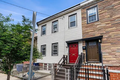 3 Emmons St 1