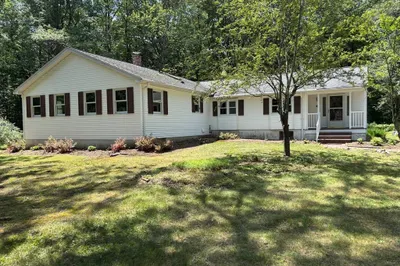 4 Overdale Parkway #4 1