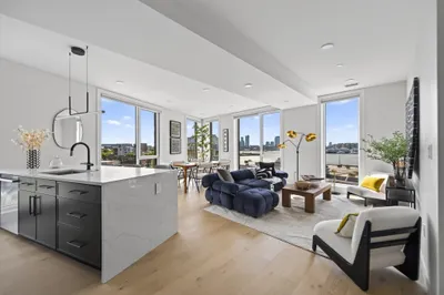 40 William Kelly Sq #402 1