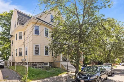 85 Linden Ave #3