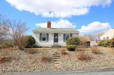 40 Marshall Rd 1