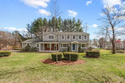 9 Metacomet Road