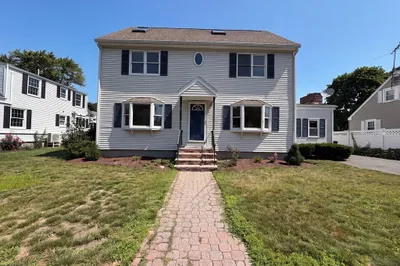 4 Macarthur Cir 1