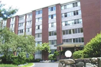 22 Chestnut Place #114 1