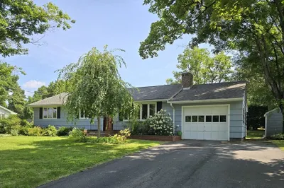 121 Huntington Road 1