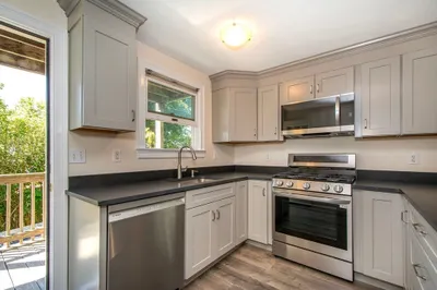 6 Lincoln St #1