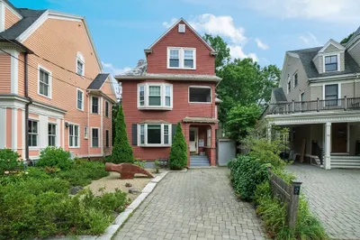 54 Wendell St 1