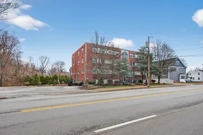 588 Main Street #3D 1