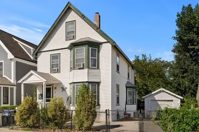 7 Bloomington St 1