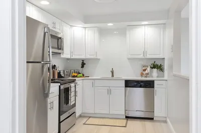 7 Stonehill Drive #1H