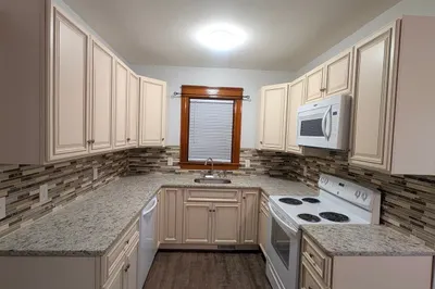 8 Howard Ave #1 1