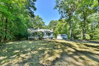 36 Old Southbridge Rd 1