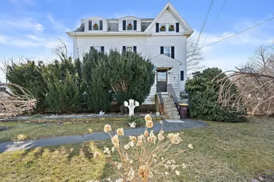 90 Pleasantview Ave