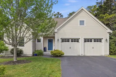 31 Inkberry Ln