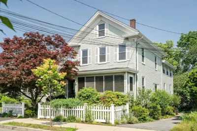 121 Myrtle St 1