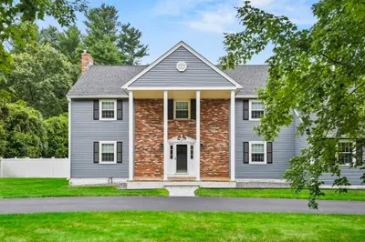 62 Hawkins Lane