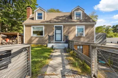 149 Oak St