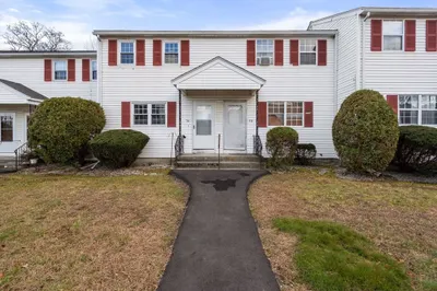 56 Arnold Ave #56