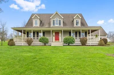 920 Ashburnham Hill Rd 1