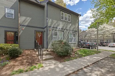 110 Dean St #44