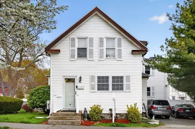 8 Essex St 1