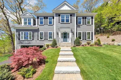 32 Brookside Avenue