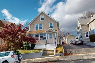28 Florence St #28