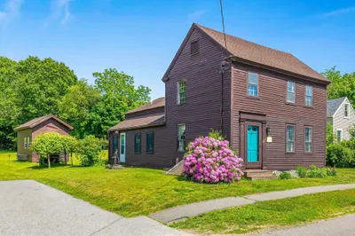 39 Pleasant St