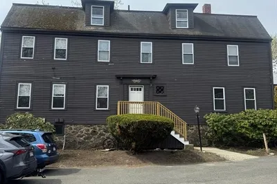 27 State St #2