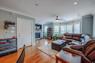 46 Mount Vernon St #2