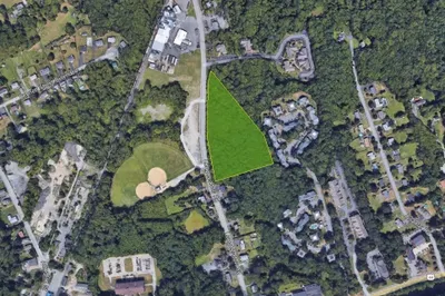 00 Longmeadow Rd 1