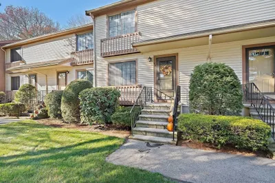 489 Turnpike Street #5-4 1