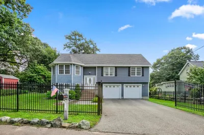 10 Emerald Court 1