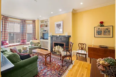 111 Pinckney St #2