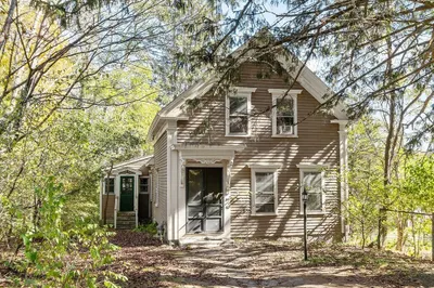 51 Farwell Rd 1