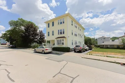 64 Chilmark St 1