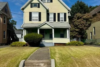 13 Willow St 1