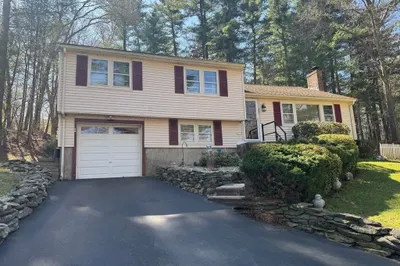 305 Plymouth St 1