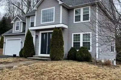 465 Montgomery Rd 1